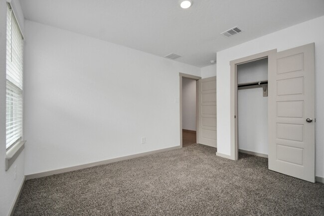 Building Photo - 7731 Suffolk Vly Ln