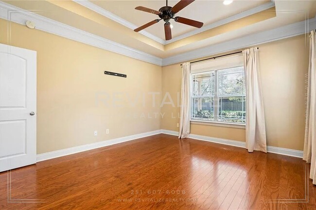Building Photo - Charming 4 Bedroom/2.5 Bathroom in Fairhope!