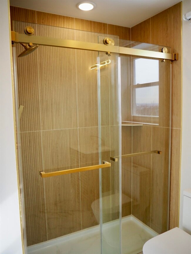 Building Photo - 1205 Hillside Pl