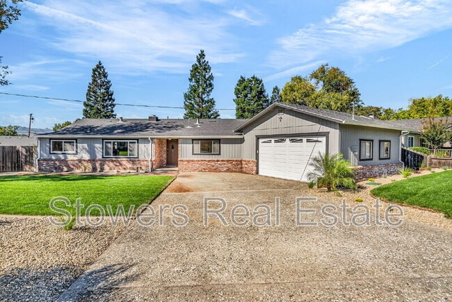 Building Photo - 275 Cameo Dr