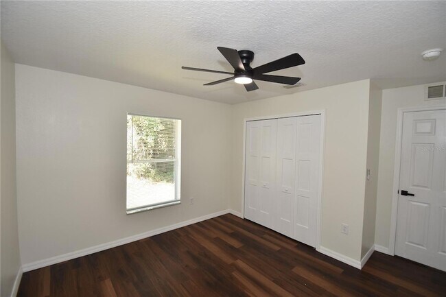 Building Photo - 33 Prattwood Ln