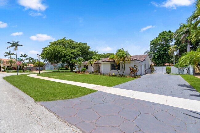 Building Photo - 8355 SW 82nd Terrace