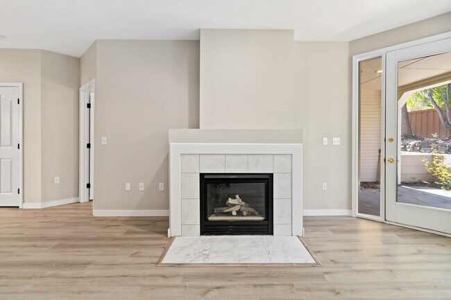 Building Photo - 5146 S Surprise Way