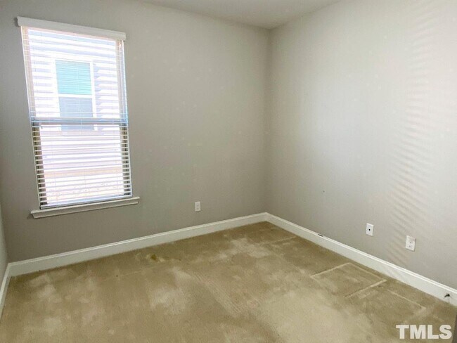 Building Photo - 5 Bedroom Single Family House for Sale Apex