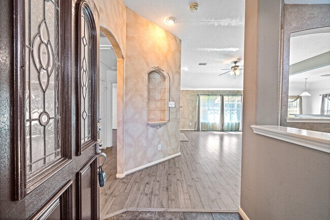 Building Photo - 12918 Stratford Mill Ln
