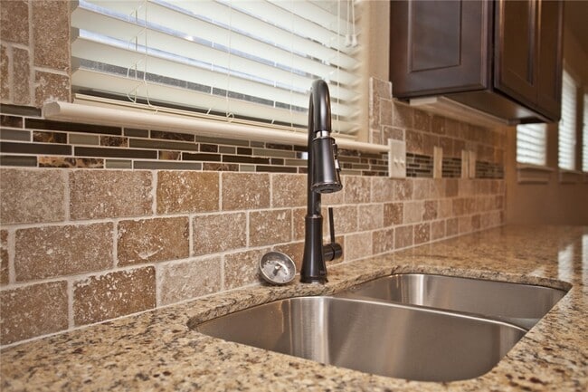 Building Photo - 3210 SW Stonepoint Ave