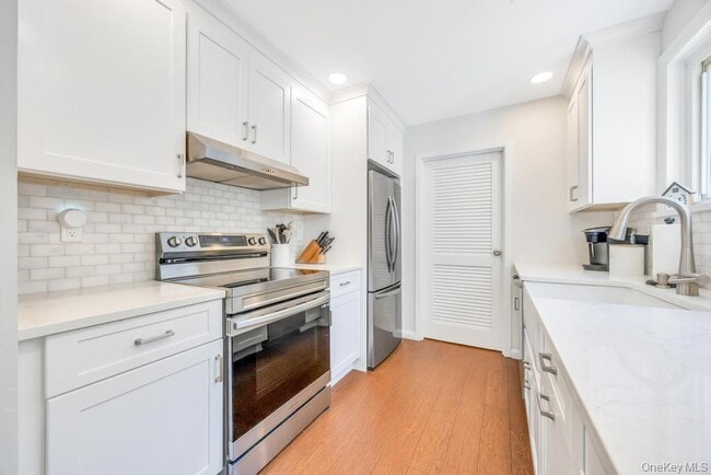 Building Photo - 234A Springmeadow Dr