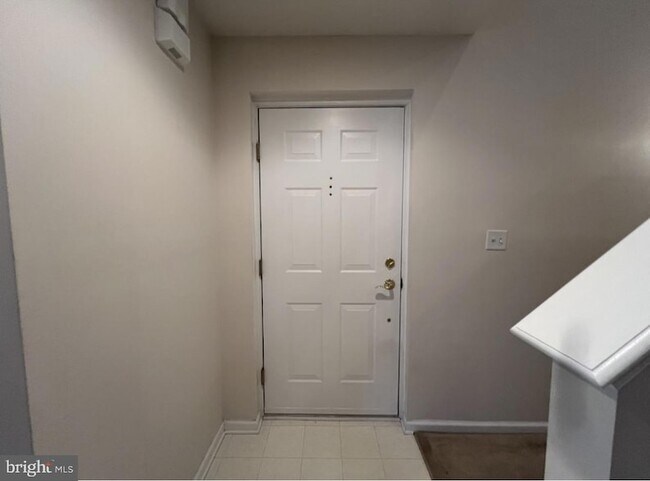 Building Photo - 1830 Nathan Dr
