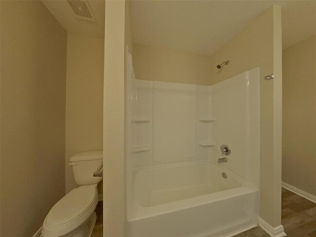 Building Photo - 15684 Del Norte Dr
