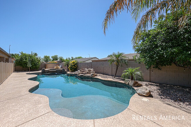 Building Photo - 3173 E Canyon Way