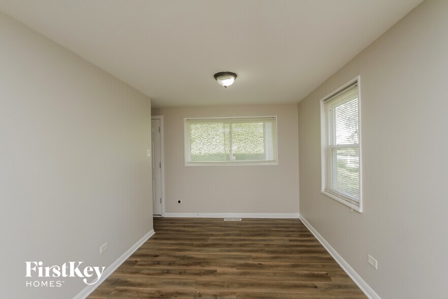 Building Photo - 187 Frederick Dr