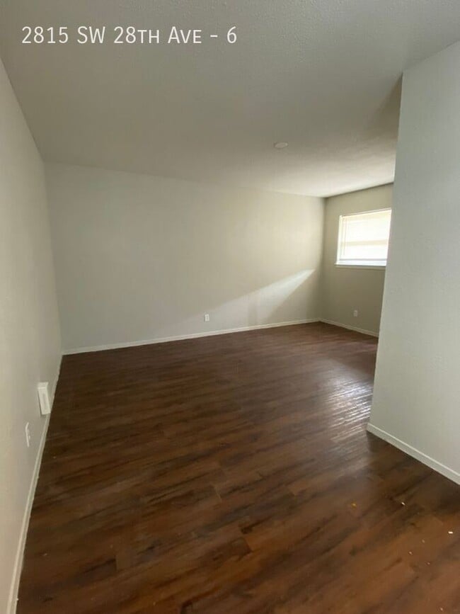 Building Photo - 2815 SW 28th Ave