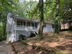 Building Photo - 85 Guthrie Pl