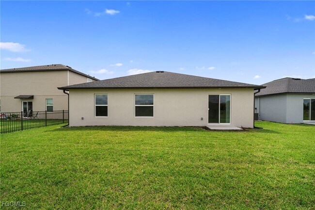 Building Photo - 4087 lattuna Ln