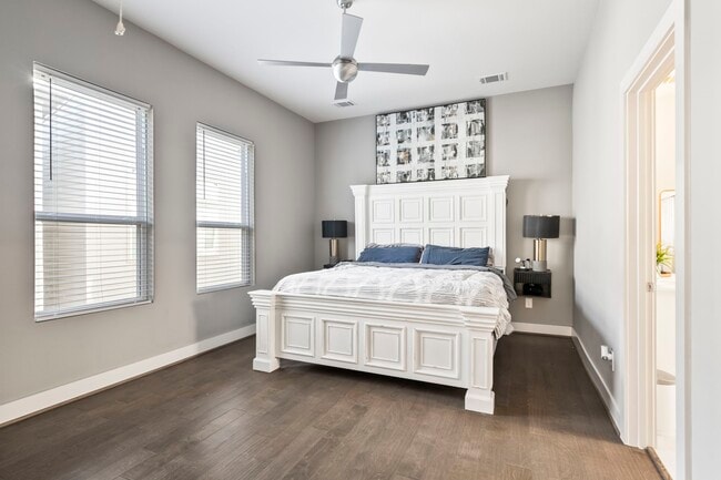 Building Photo - 2210 Lou Ellen Ln