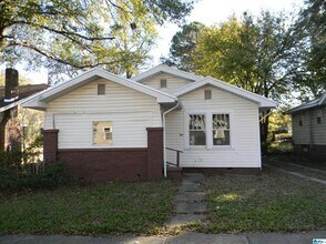 Building Photo - 4303 10th Ave N