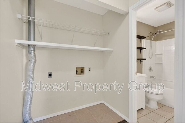 Building Photo - 36 Jamestown Dr