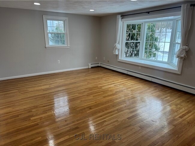 Building Photo - 108 Trimount Ave