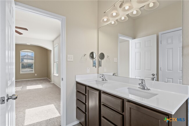 Building Photo - 9703 Raeburn Court