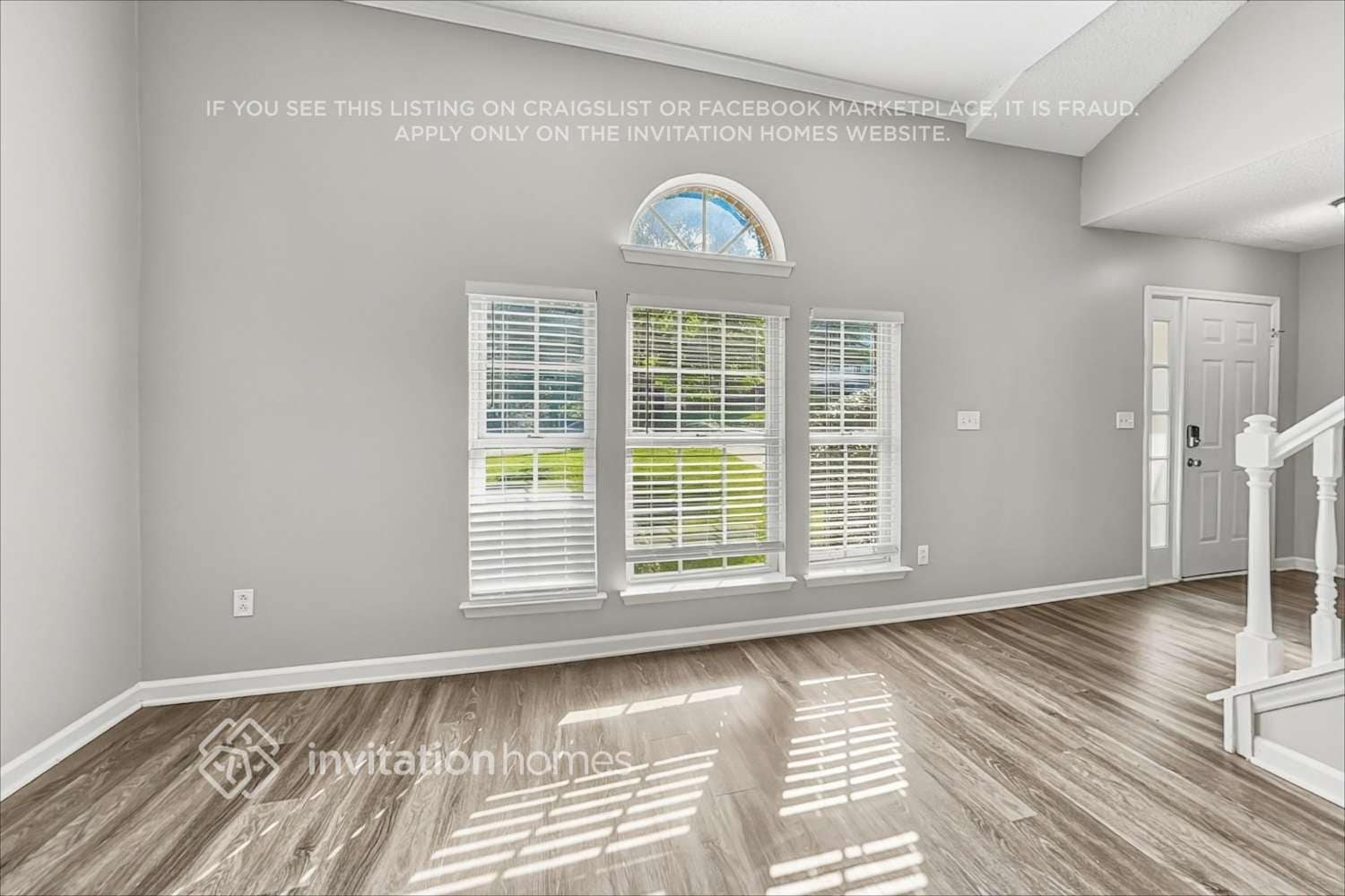 Building Photo - 3939 Armitage Dr