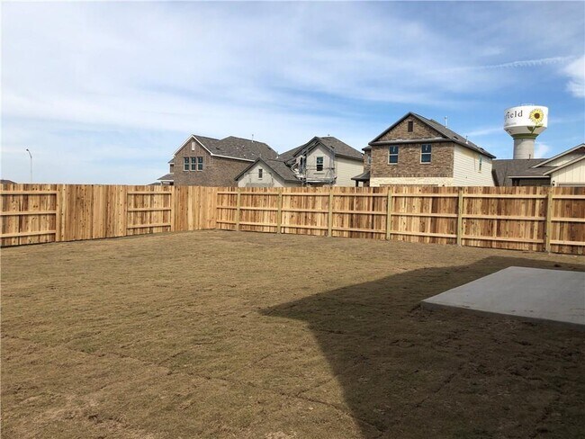 Building Photo - 108 Yellowbark St