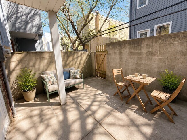 Building Photo - 2624 Gerritt St