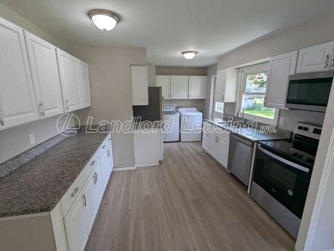 Building Photo - Charming 3-Bedroom Ranch with Updates in A...