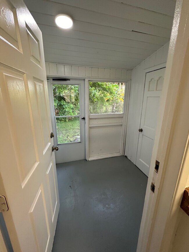 Building Photo - SUNNYSIDE PARK