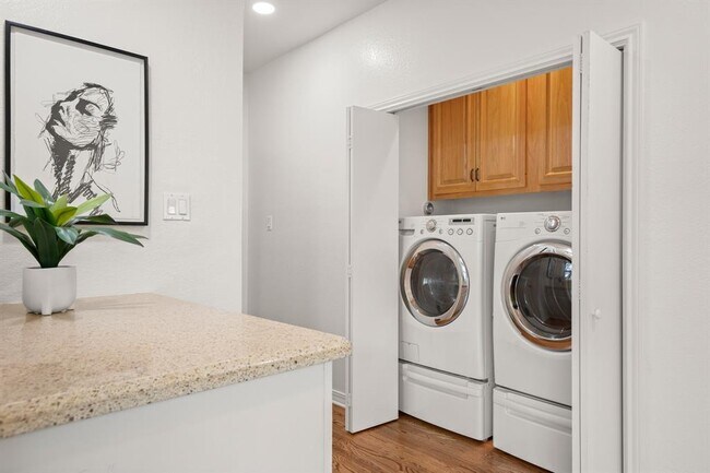 Building Photo - 4906 Bobcat Dr