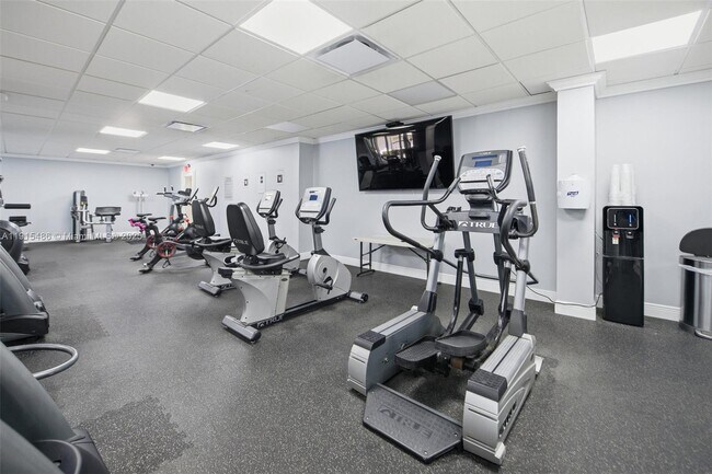 Building Photo - 3546 S Ocean Blvd