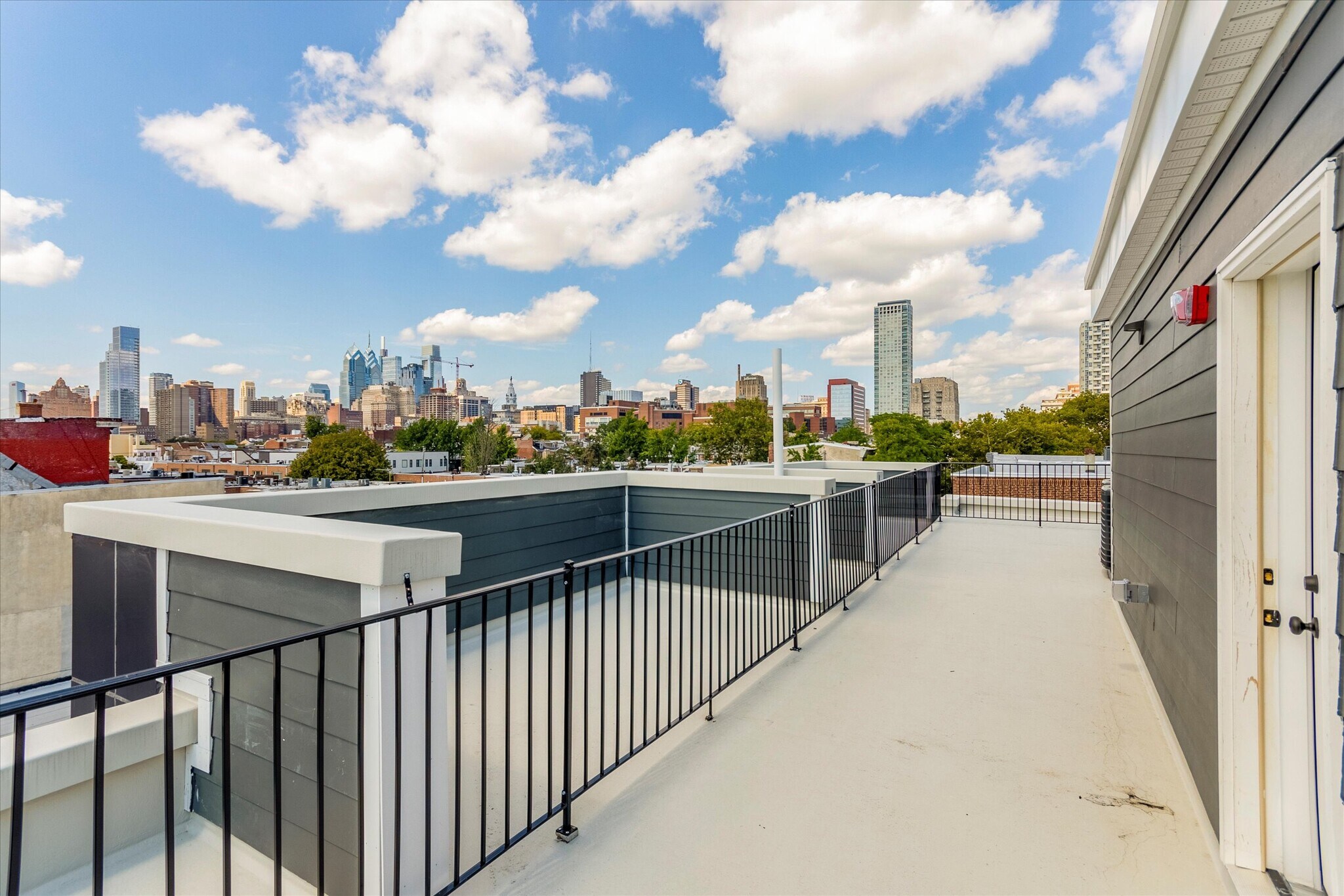 Building Photo - 650 South St