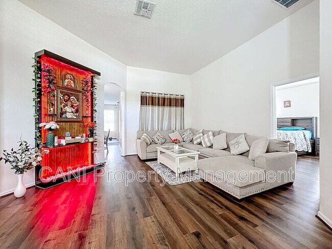 Building Photo - 3104 Conrad Ct