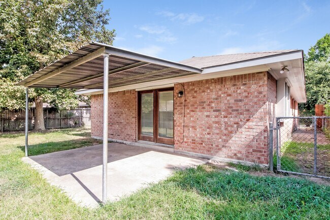 Building Photo - 5014 Hasie Dr