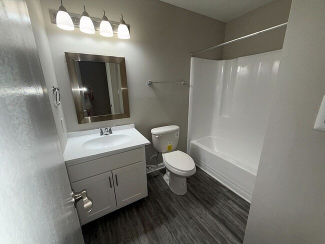 Building Photo - 3714 West Ave