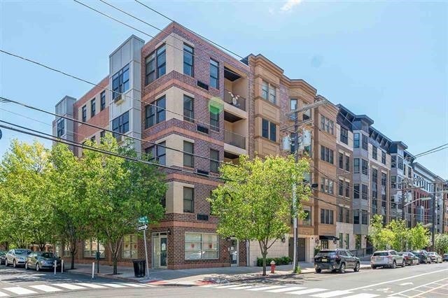 Building Photo - 133 Harrison St
