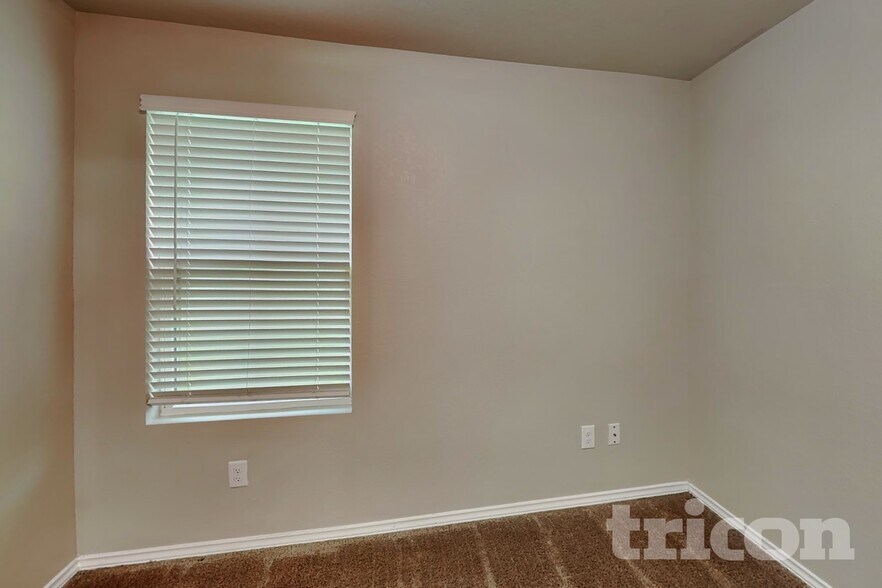 Building Photo - 8518 Amistad Cove