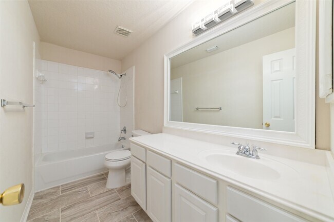 Building Photo - 18510 Lodgepole Pine St