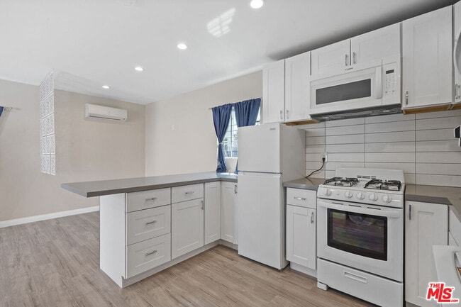 Building Photo - 22012 Covello St