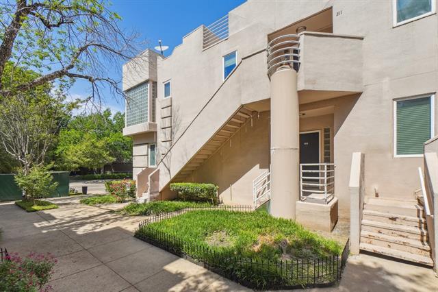 Building Photo - 4040 Avondale Ave