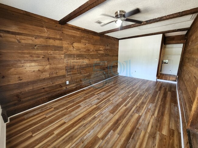 Building Photo - 29 Brookview Dr