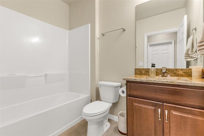Building Photo - 7177 W Lenox Cir