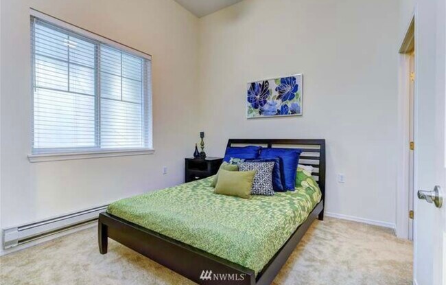 Building Photo - 16125 Juanita Woodinville Way NE