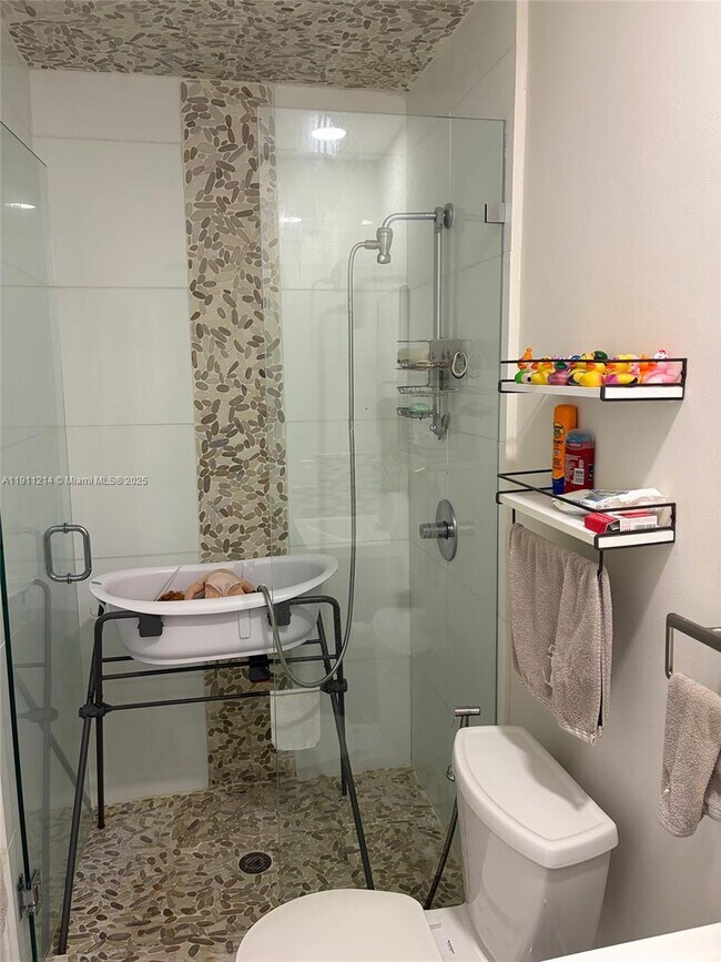 Building Photo - 3690 NE 167th St