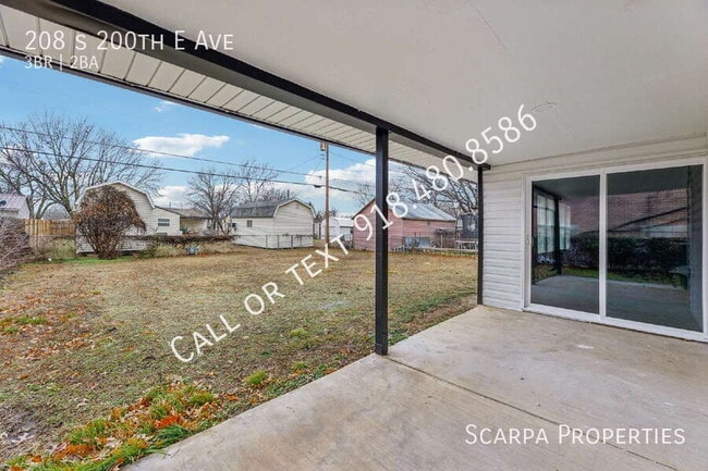 Building Photo - 208 S 200th E Ave