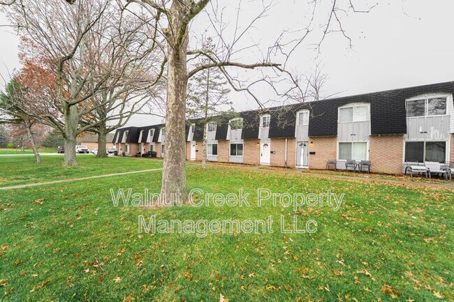 Building Photo - 5520 Beavercrest Dr