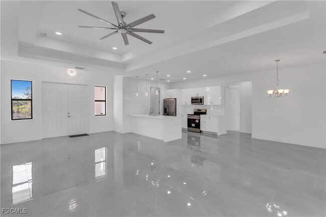 Building Photo - 3308 35th St W