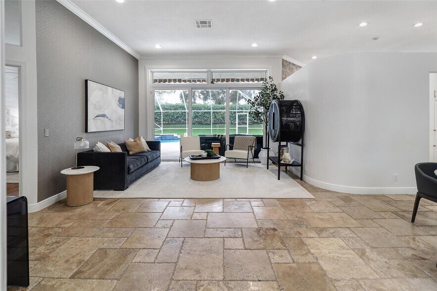 Building Photo - 6430 NW 98th Ln