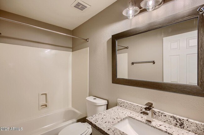 Building Photo - 751 W Constitution Dr