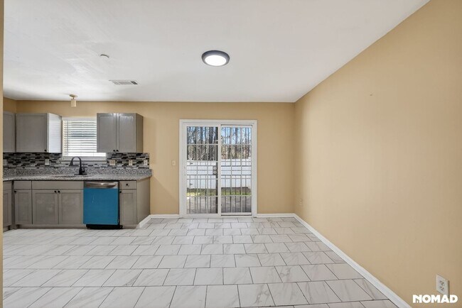 Building Photo - 1734 Old Dogwood