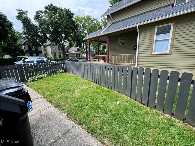 Building Photo - 3820 John Ave